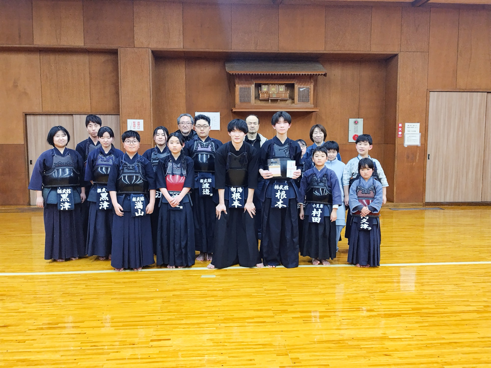 令和七年度　卒団式・断ち切り稽古